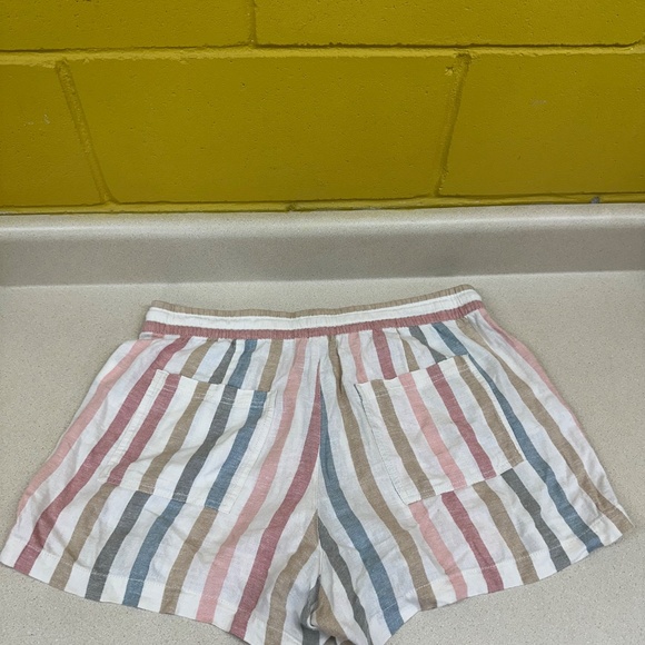 Women's Shorts Gap Multi Color Stripes Lightweight Size Large - Picture 5 of 5